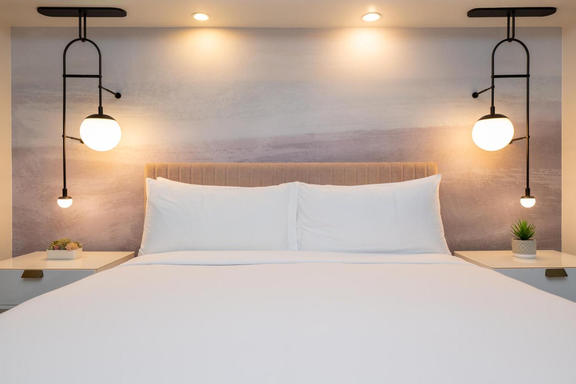 Chambre d'Angle Lit King-Size - Vue sur Eau